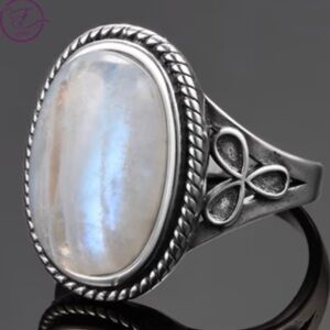 925 Sterling Silver and Natural Moonstone Ring Size 6 Gift Box Included